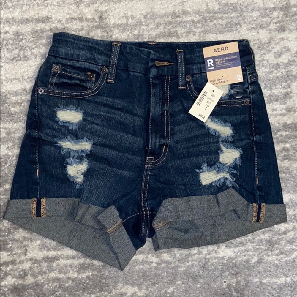 AERO High Rise Curvy Midi Shorts